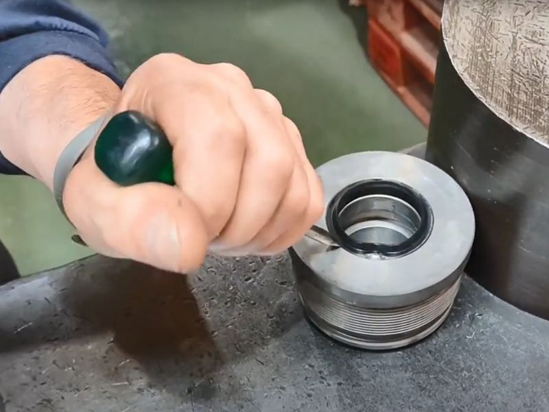 7 Essentiële stappen voor hydraulische cilinderstemping.